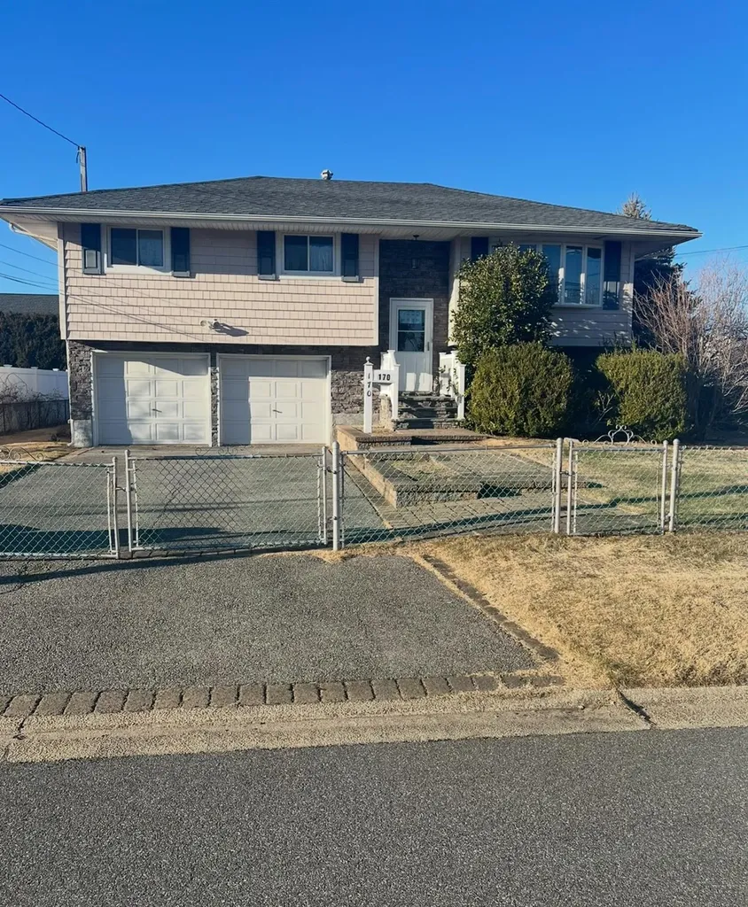 170 11th Street West Babylon NY 11704