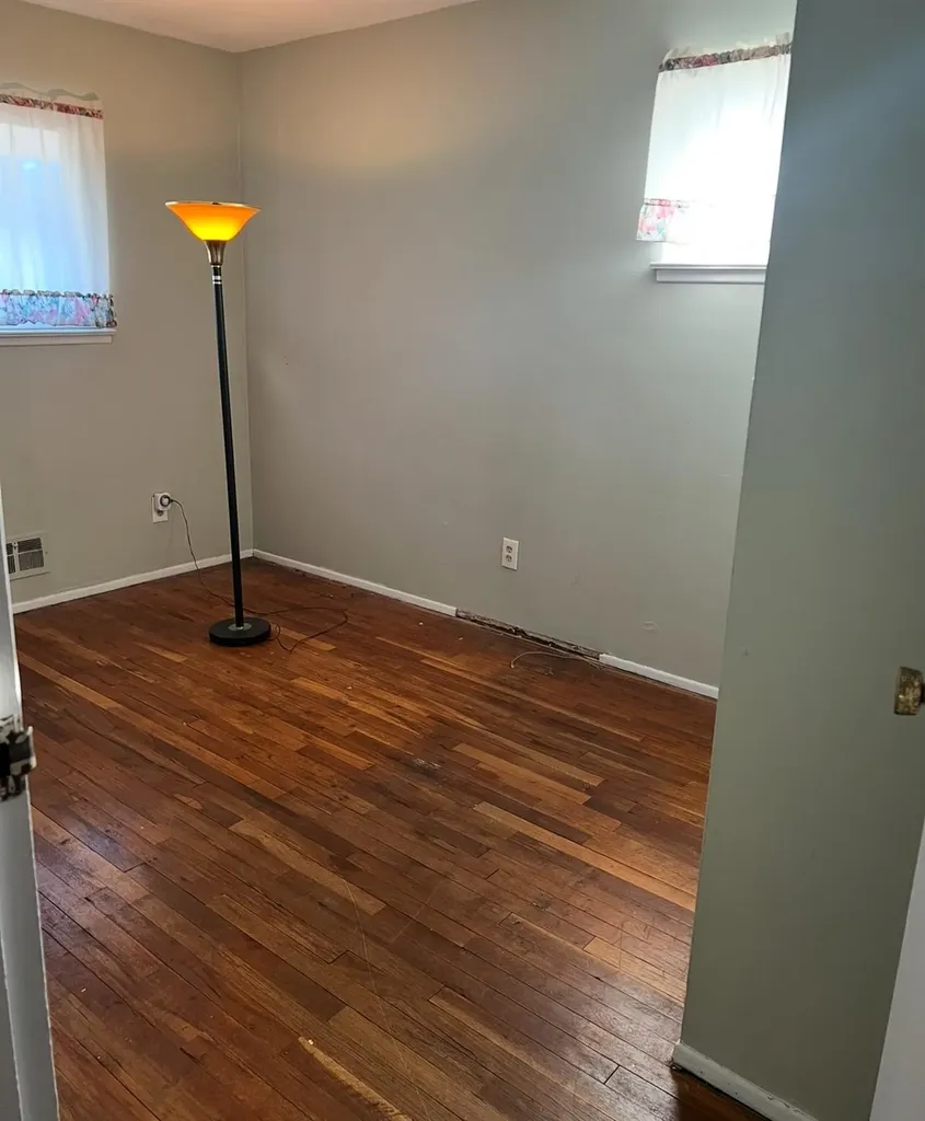 170 11th Street West Babylon NY 11704