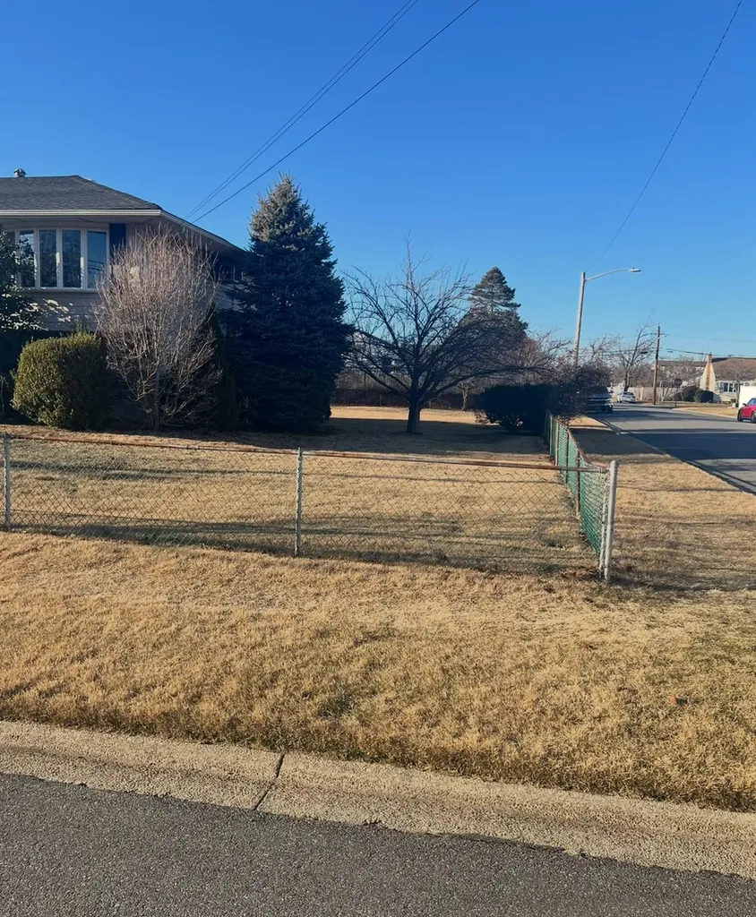 170 11th Street West Babylon NY 11704