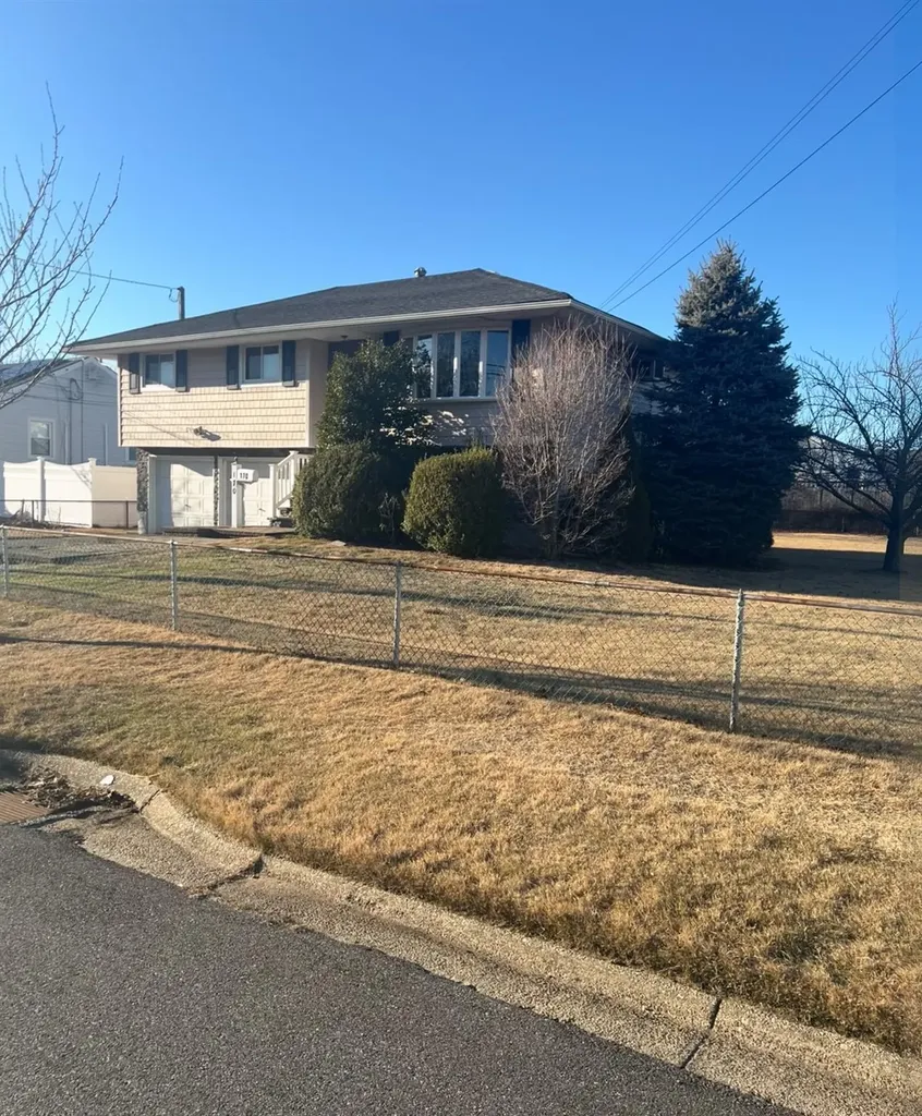 170 11th Street West Babylon NY 11704
