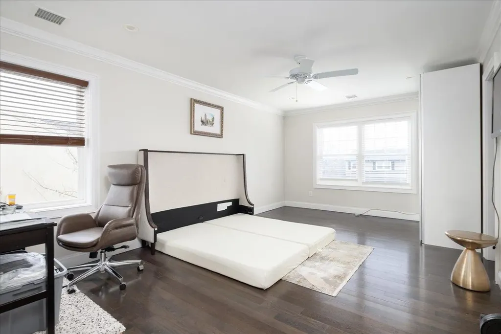 3258 Neptune Avenue Oceanside NY 11572