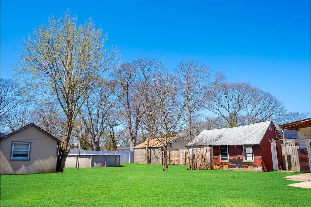100 S Evergreen Drive Selden NY 11784