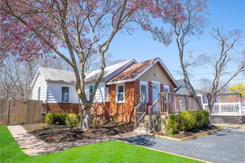 100 S Evergreen Drive Selden NY 11784