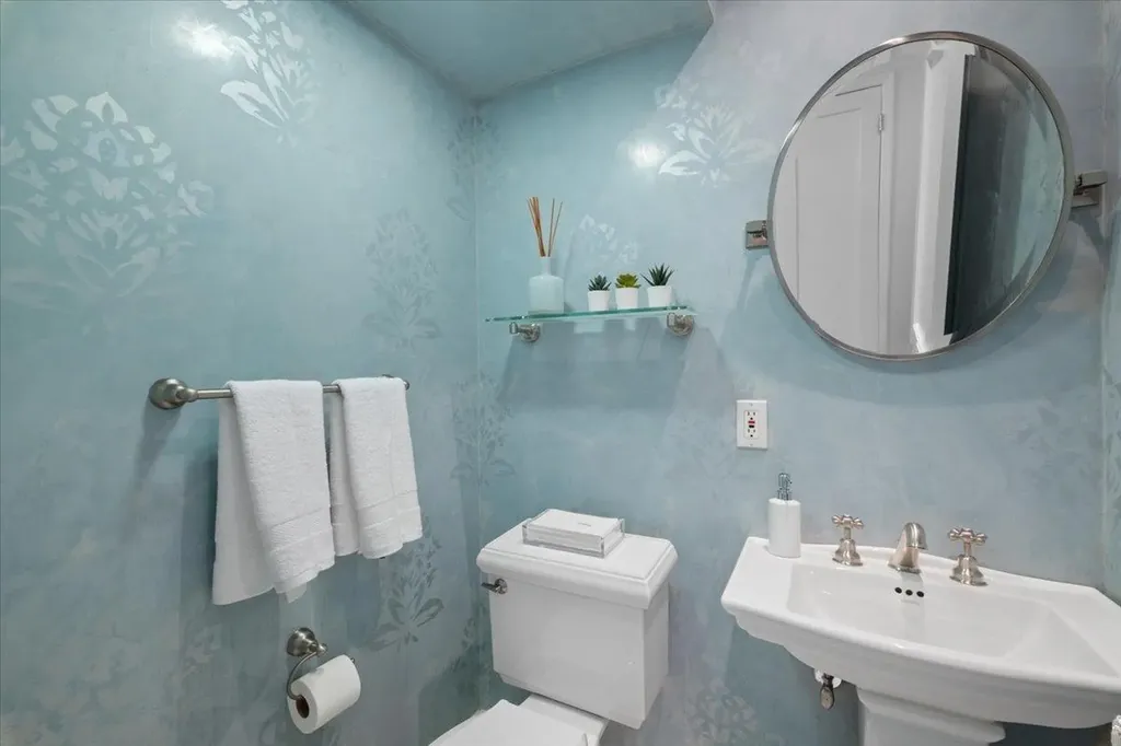 210 Clayton Road Scarsdale NY 10583
