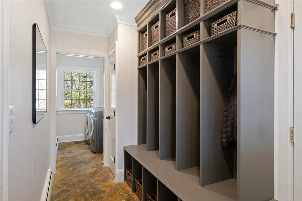 210 Clayton Road Scarsdale NY 10583