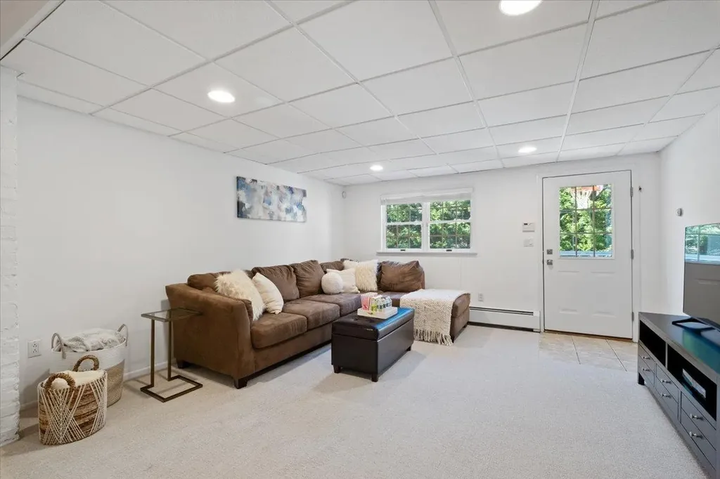 210 Clayton Road Scarsdale NY 10583