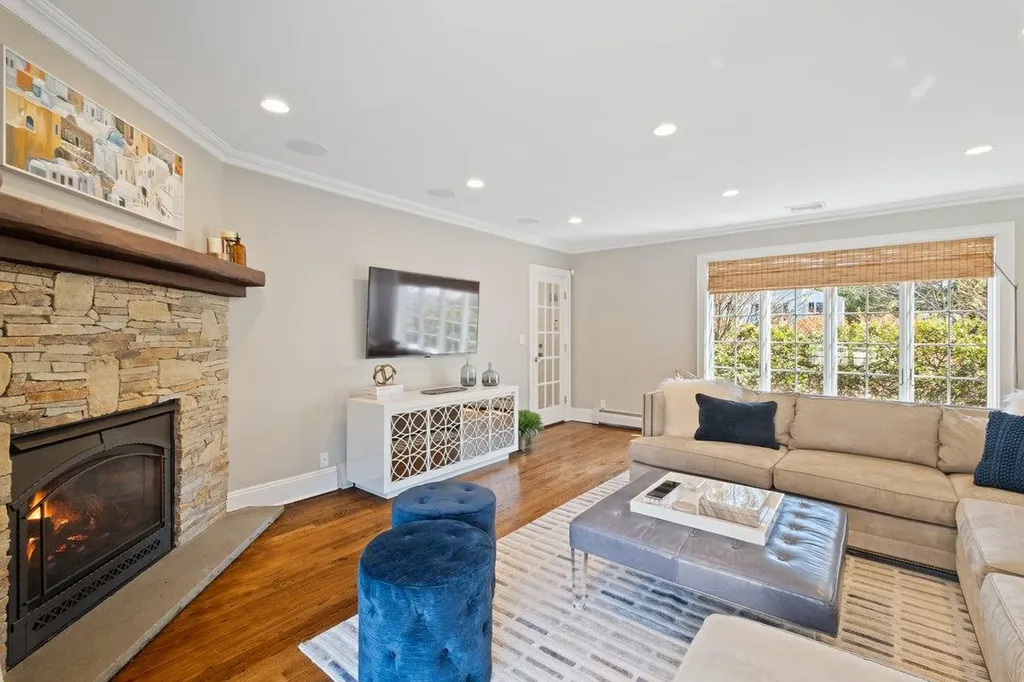 210 Clayton Road Scarsdale NY 10583