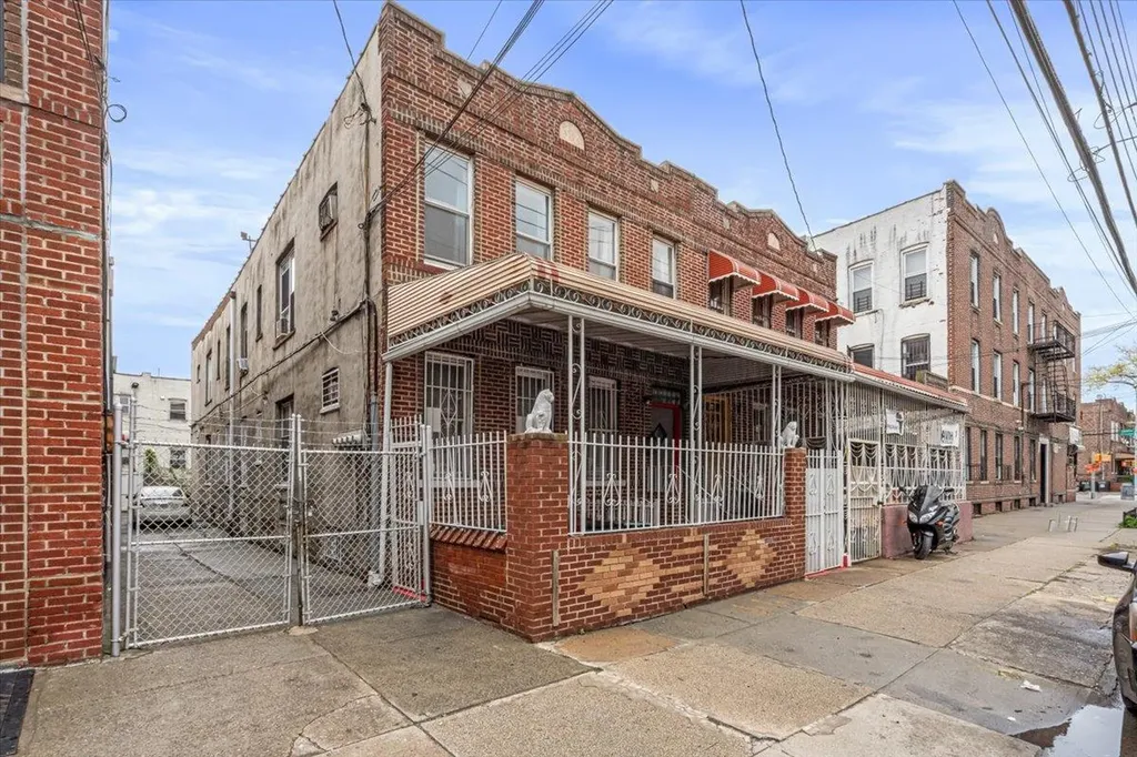 521 Hegeman Avenue Brooklyn NY 11207