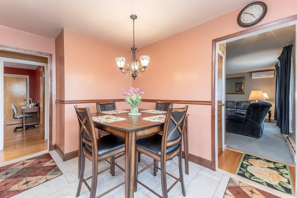 8 Vans Terrace Lake Katrine NY 12449