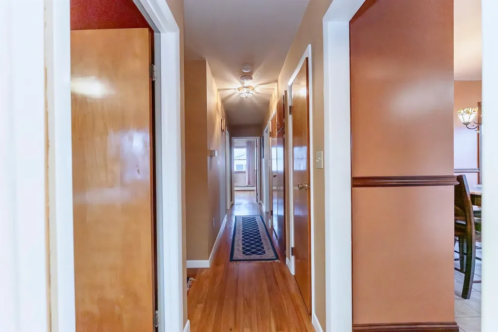 8 Vans Terrace Lake Katrine NY 12449