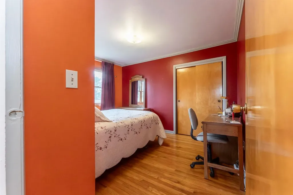 8 Vans Terrace Lake Katrine NY 12449