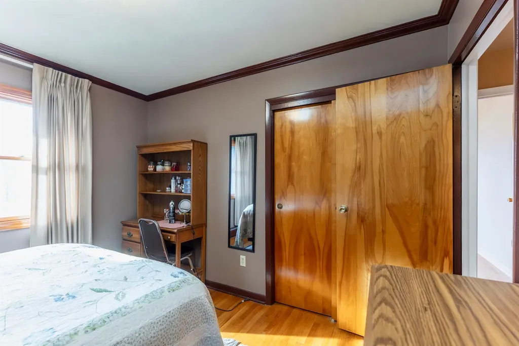 8 Vans Terrace Lake Katrine NY 12449