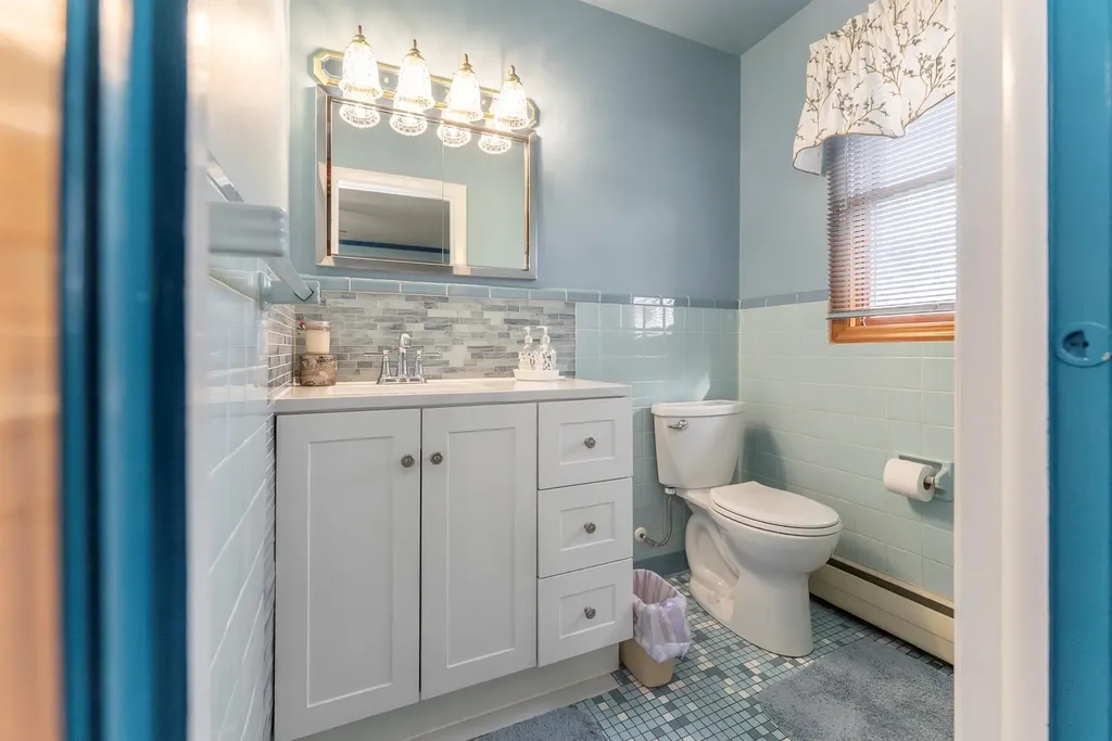 8 Vans Terrace Lake Katrine NY 12449