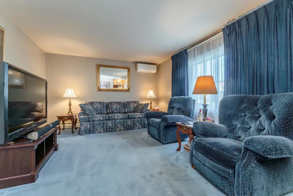 8 Vans Terrace Lake Katrine NY 12449