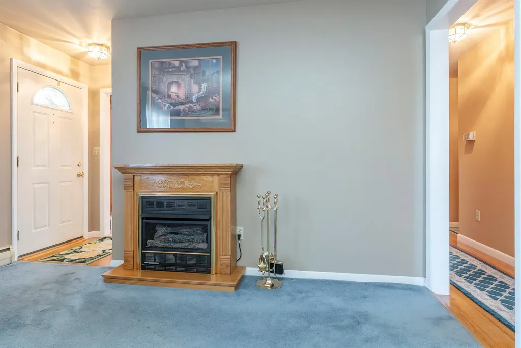 8 Vans Terrace Lake Katrine NY 12449