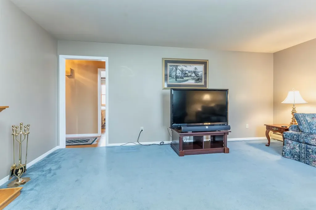 8 Vans Terrace Lake Katrine NY 12449