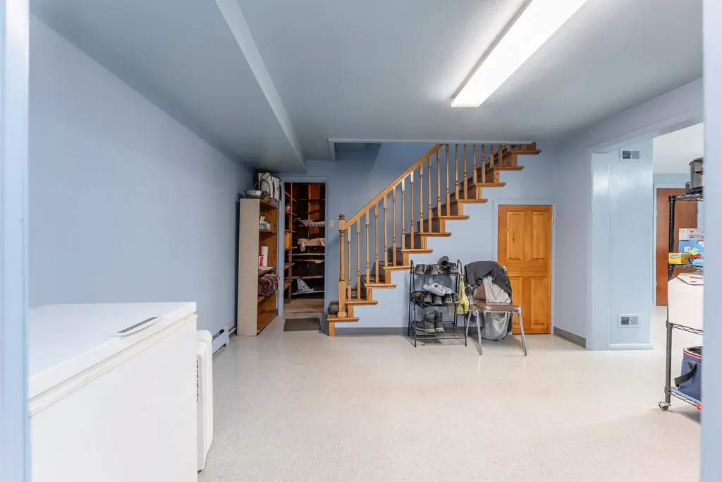 8 Vans Terrace Lake Katrine NY 12449