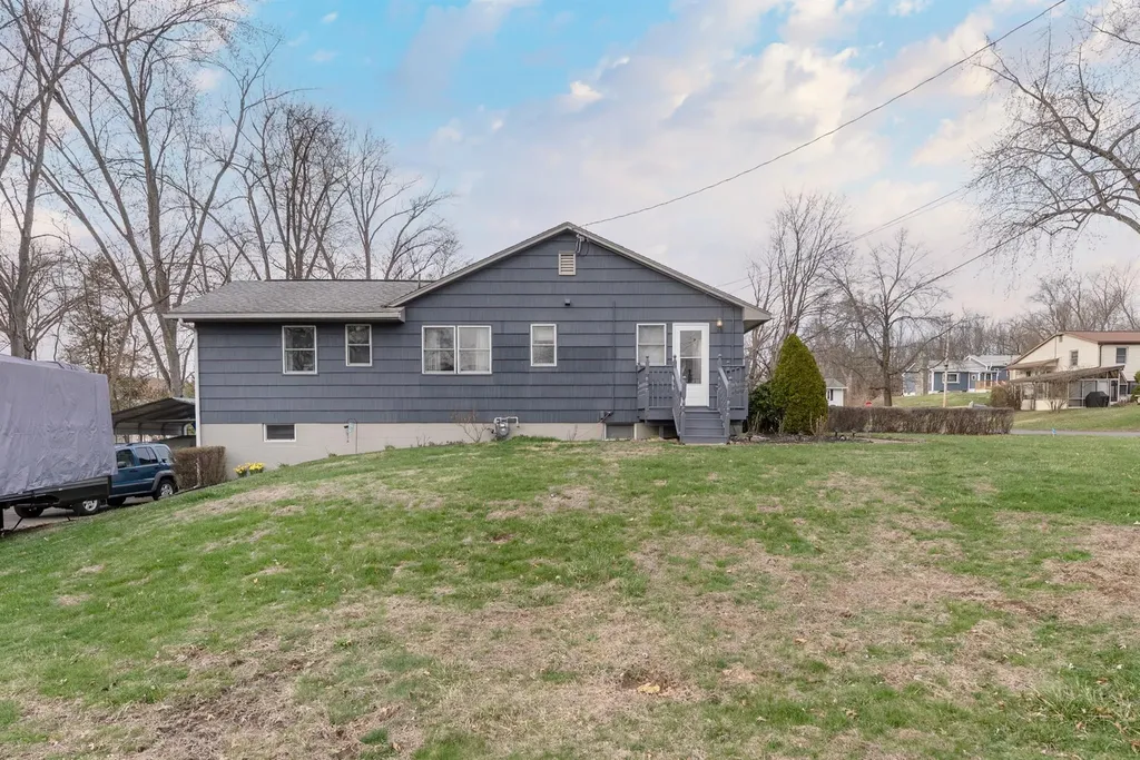8 Vans Terrace Lake Katrine NY 12449