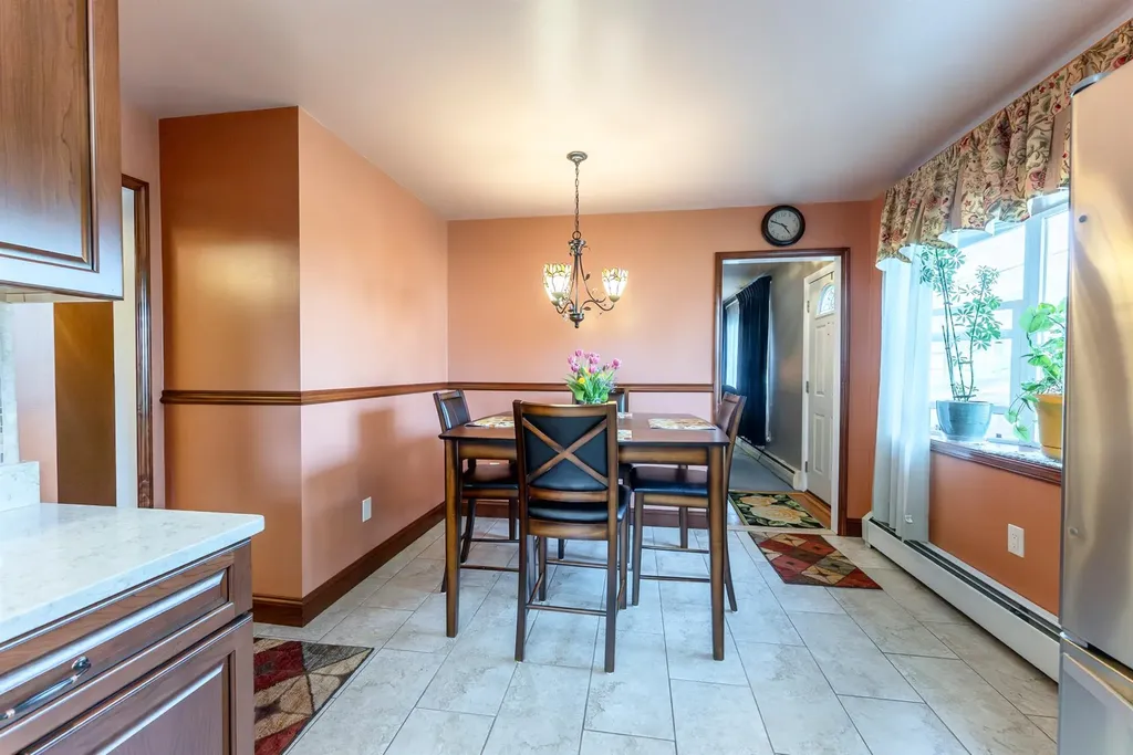 8 Vans Terrace Lake Katrine NY 12449