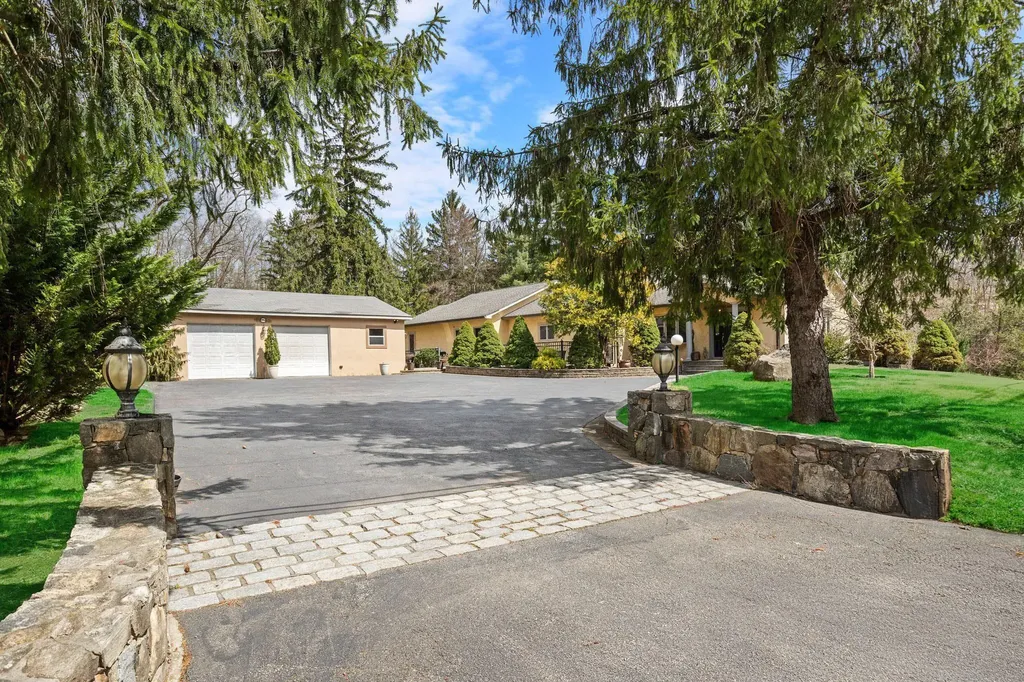 88 Jack Road Cortlandt NY 10567