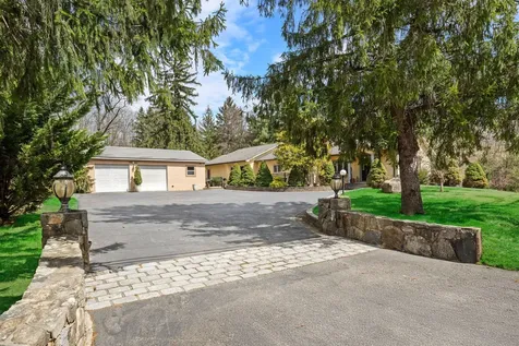 88 Jack Road Cortlandt Manor NY 10567