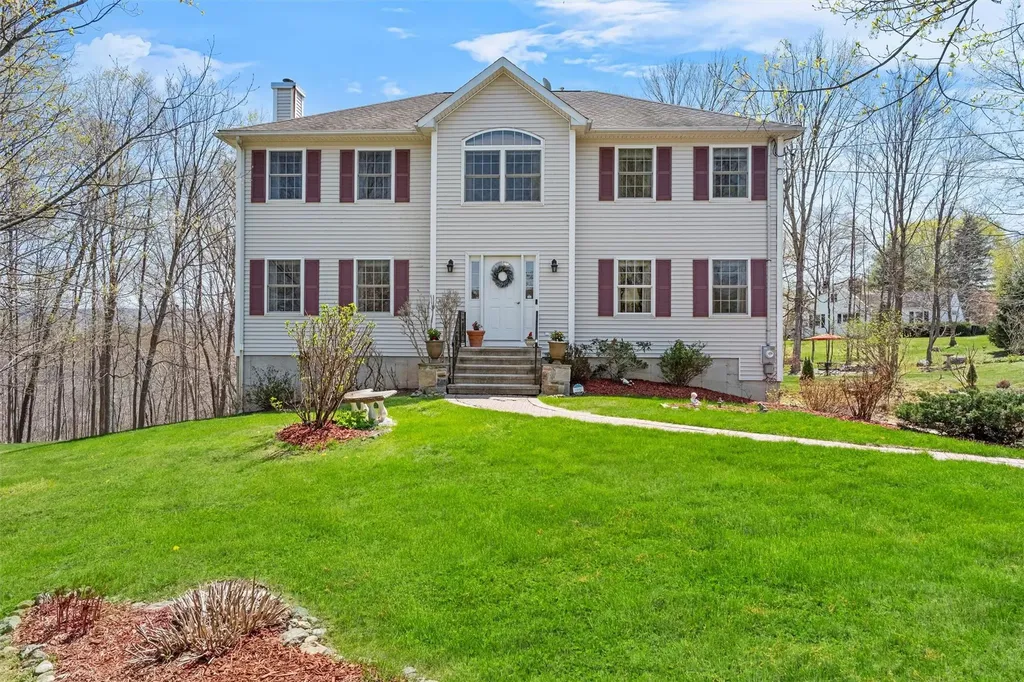 462 Cornwall Hill Road Patterson NY 12563