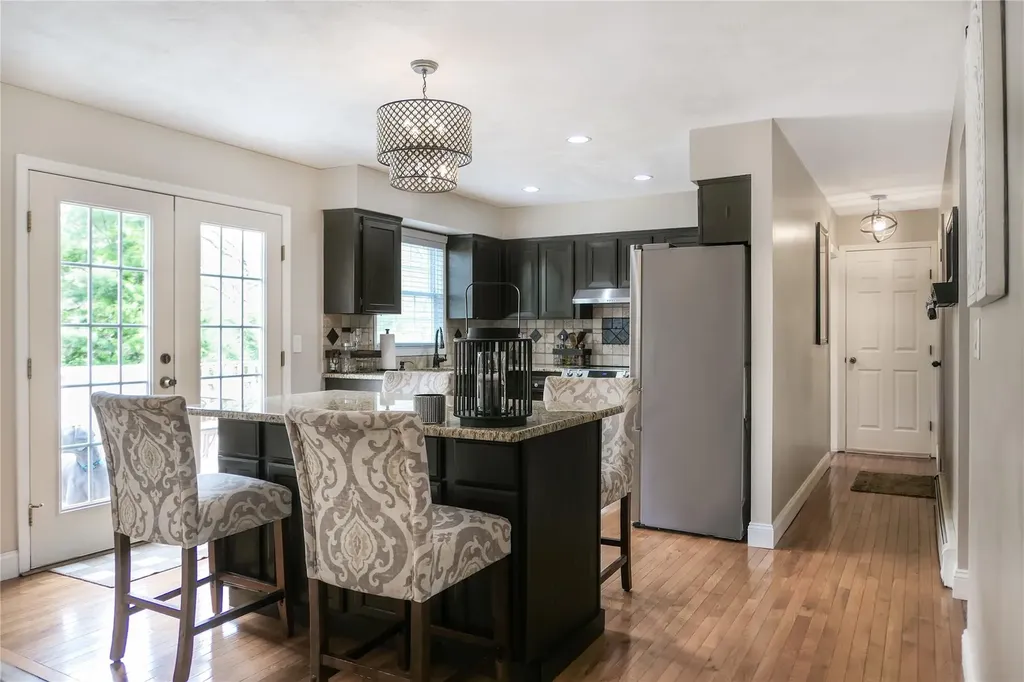 9 W Woodside Court Patchogue NY 11772