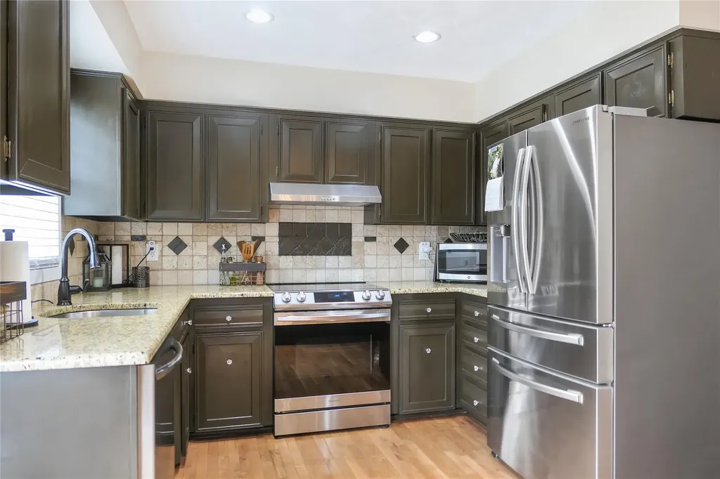 9 W Woodside Court Patchogue NY 11772
