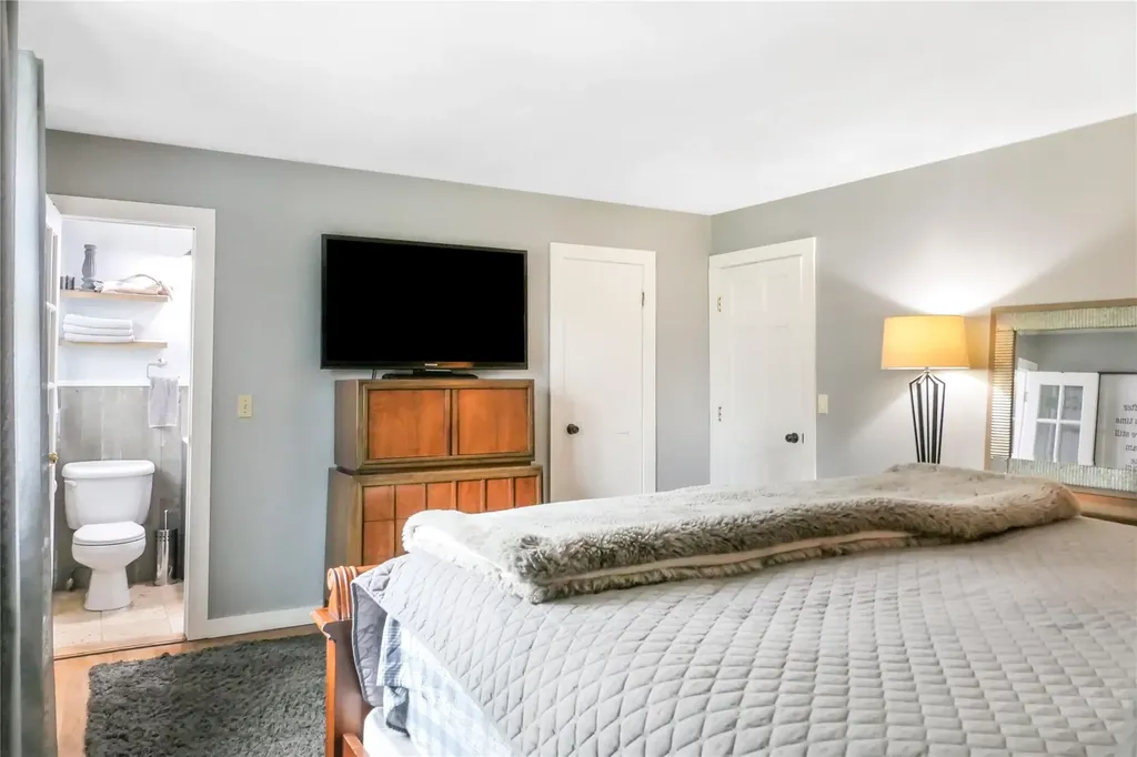 9 W Woodside Court Patchogue NY 11772