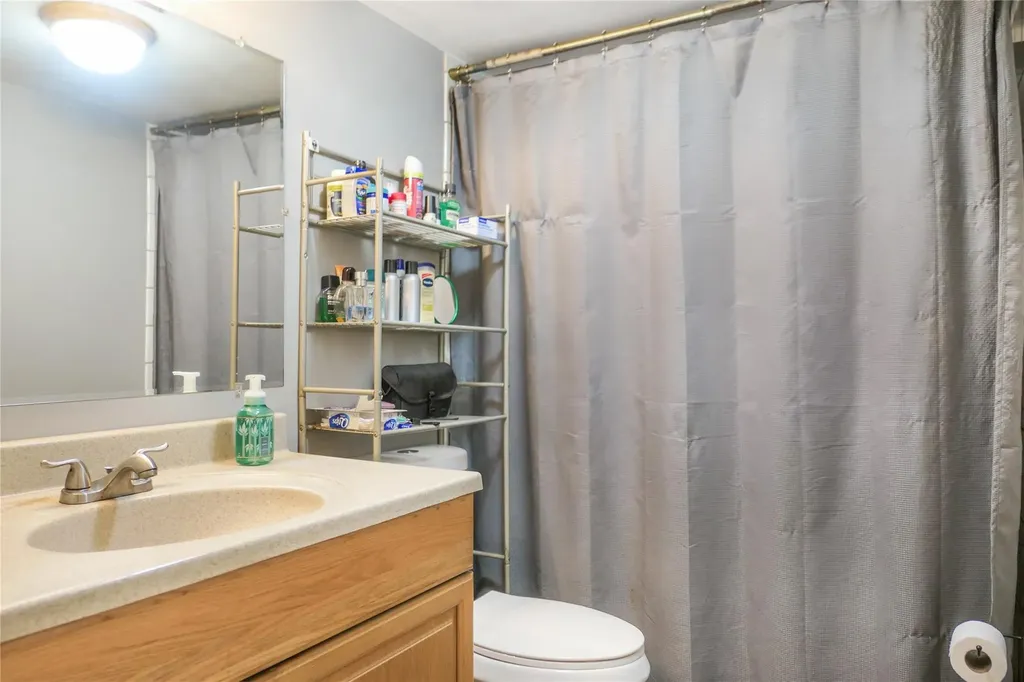 9 W Woodside Court Patchogue NY 11772