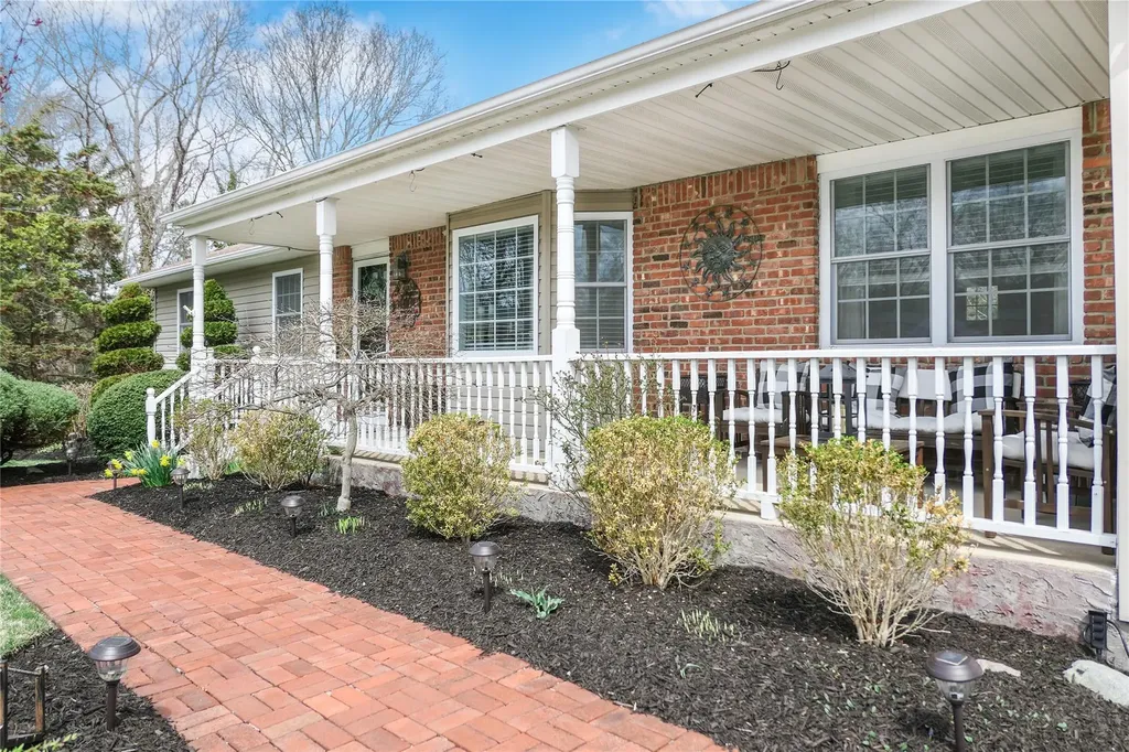 9 W Woodside Court Patchogue NY 11772