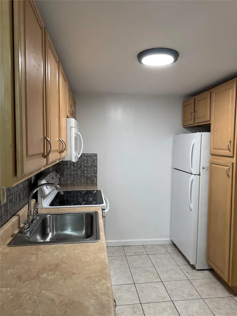 5 Humming Lane Coram NY 11727