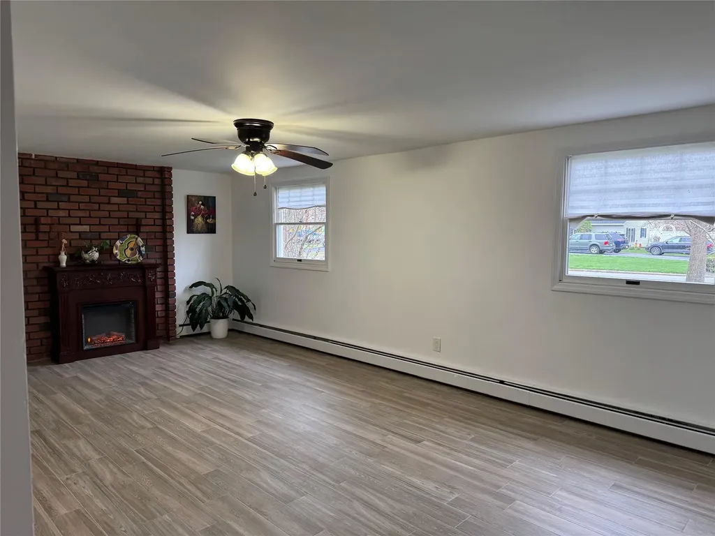 5 Humming Lane Coram NY 11727