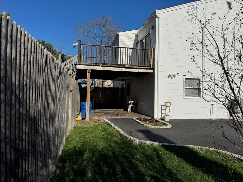 5 Humming Lane Coram NY 11727