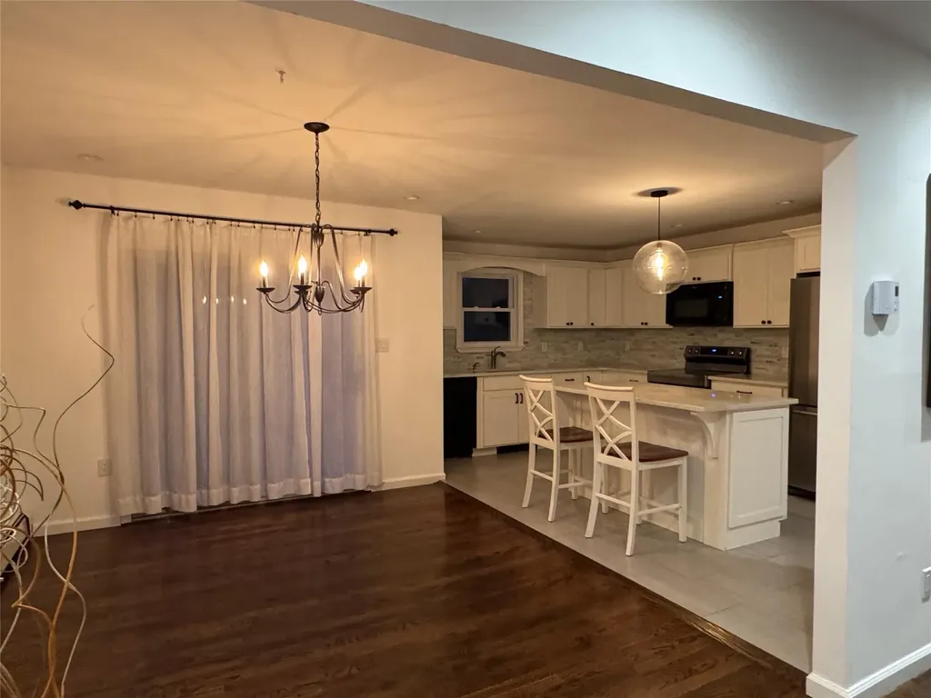 5 Humming Lane Coram NY 11727