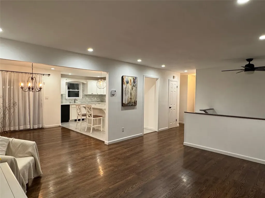 5 Humming Lane Coram NY 11727