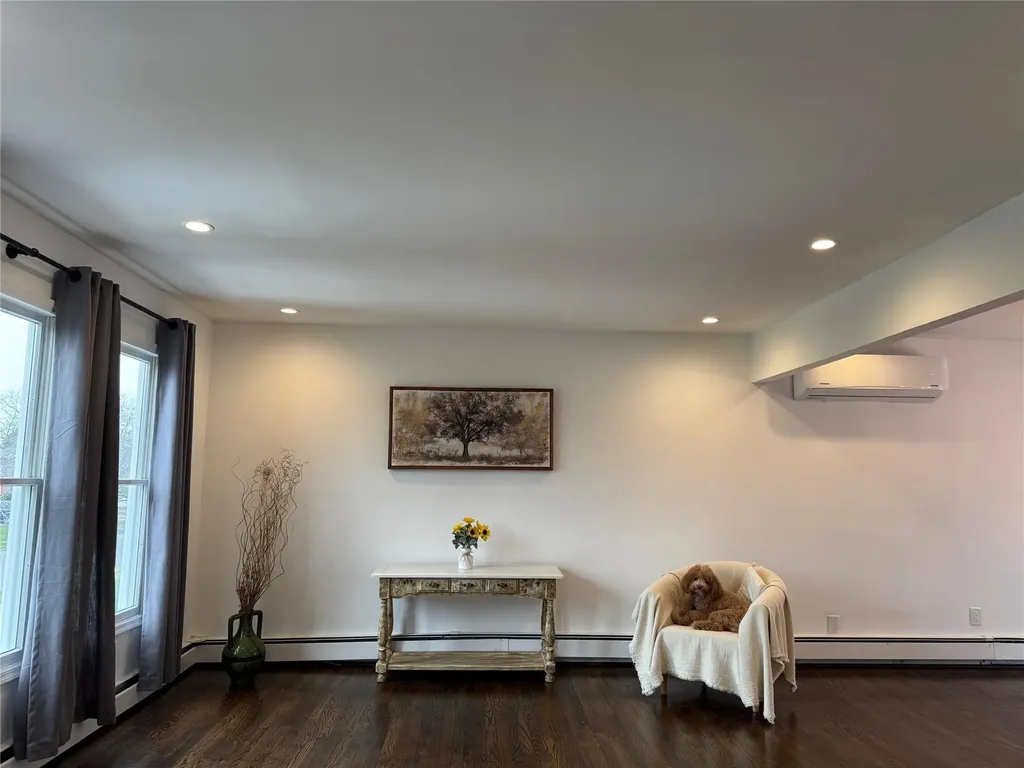 5 Humming Lane Coram NY 11727