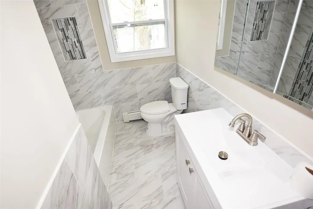 502 Nicolls Road Deer Park NY 11729