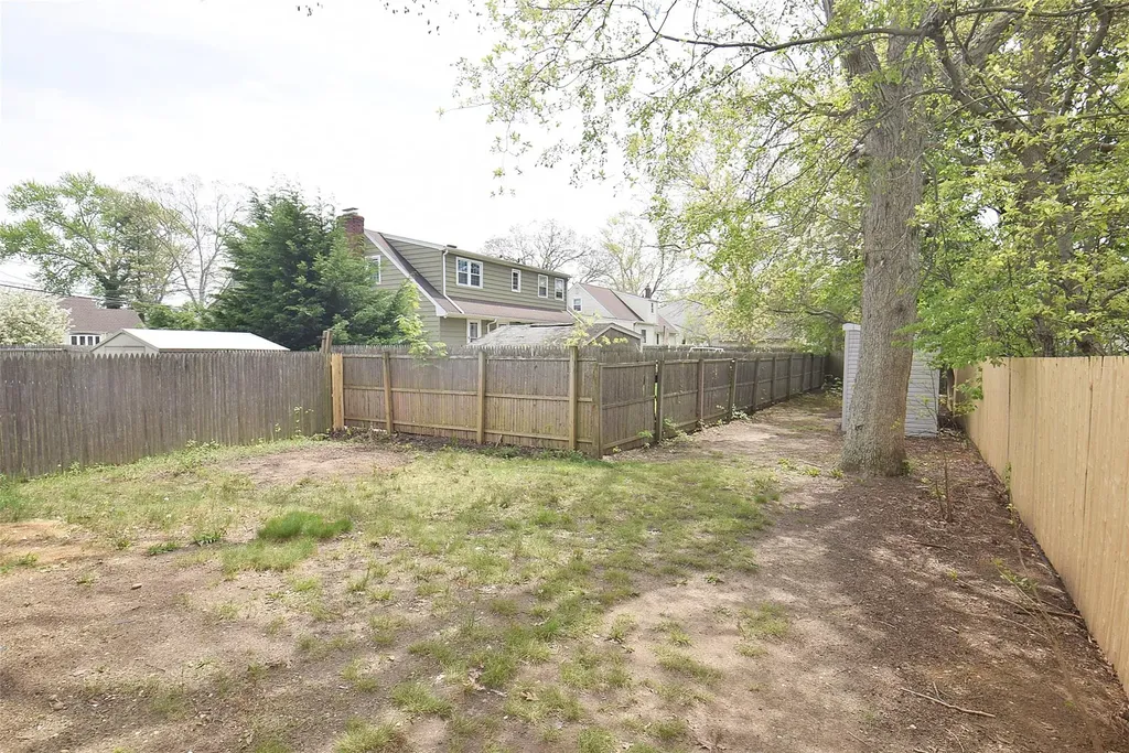 502 Nicolls Road Deer Park NY 11729