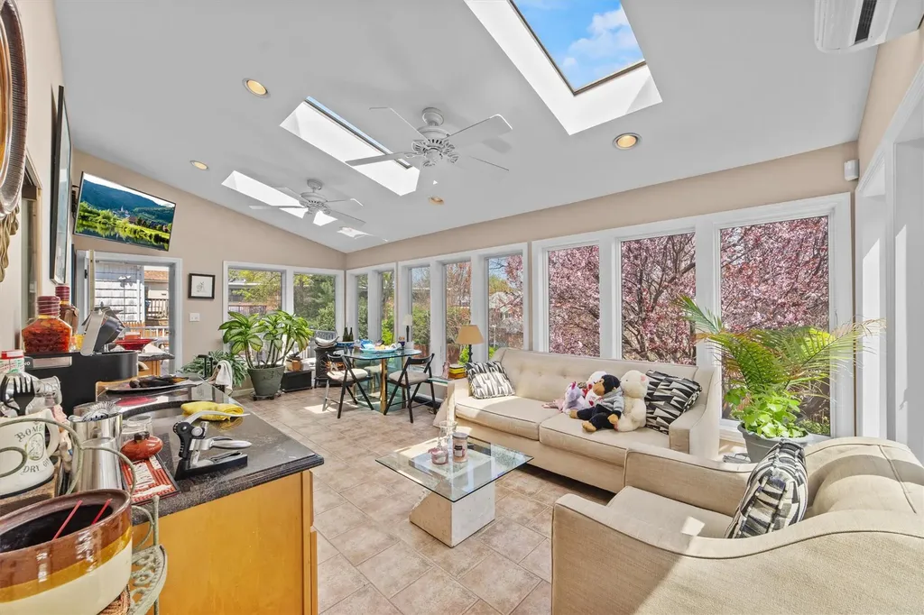 31 Clayton Place Yonkers NY 10704