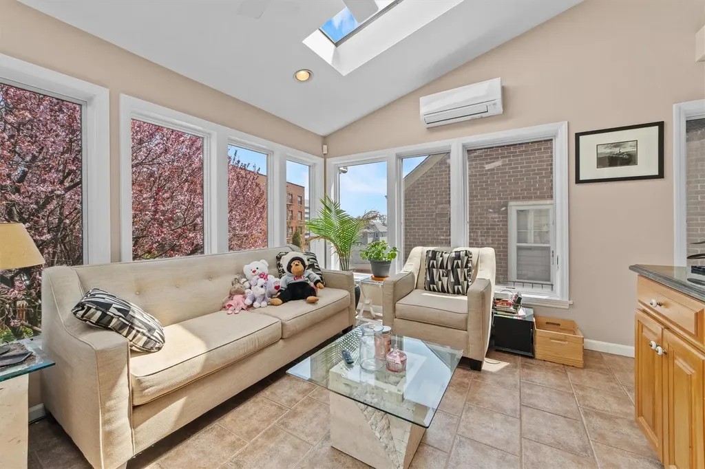 31 Clayton Place Yonkers NY 10704
