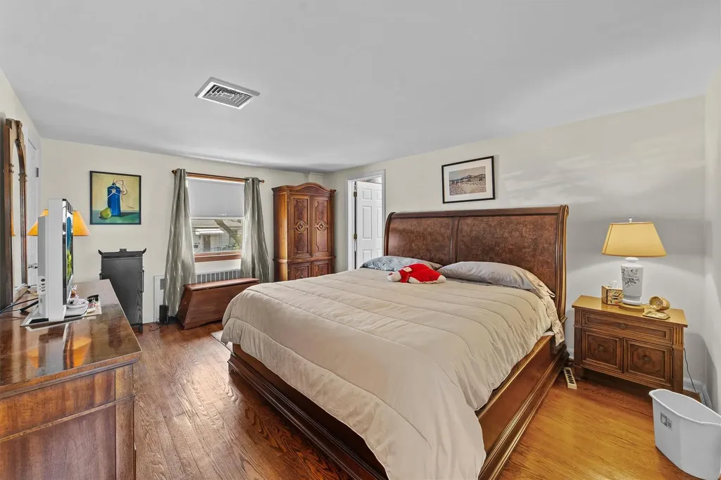 31 Clayton Place Yonkers NY 10704