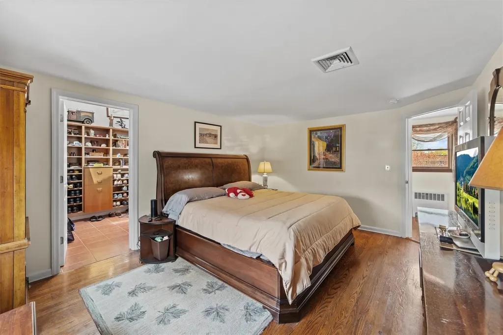 31 Clayton Place Yonkers NY 10704