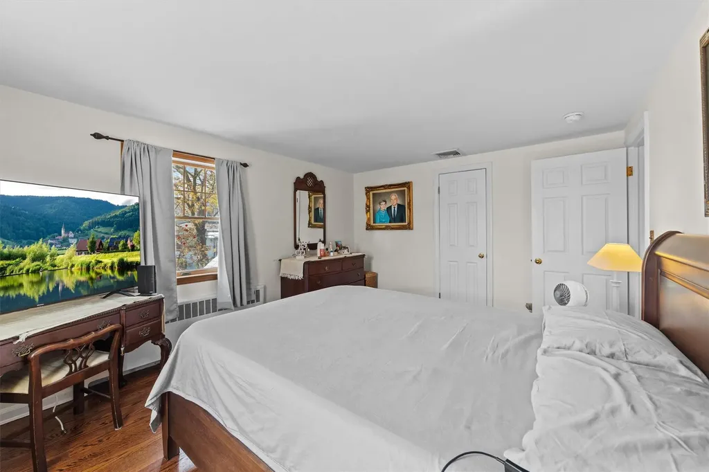 31 Clayton Place Yonkers NY 10704