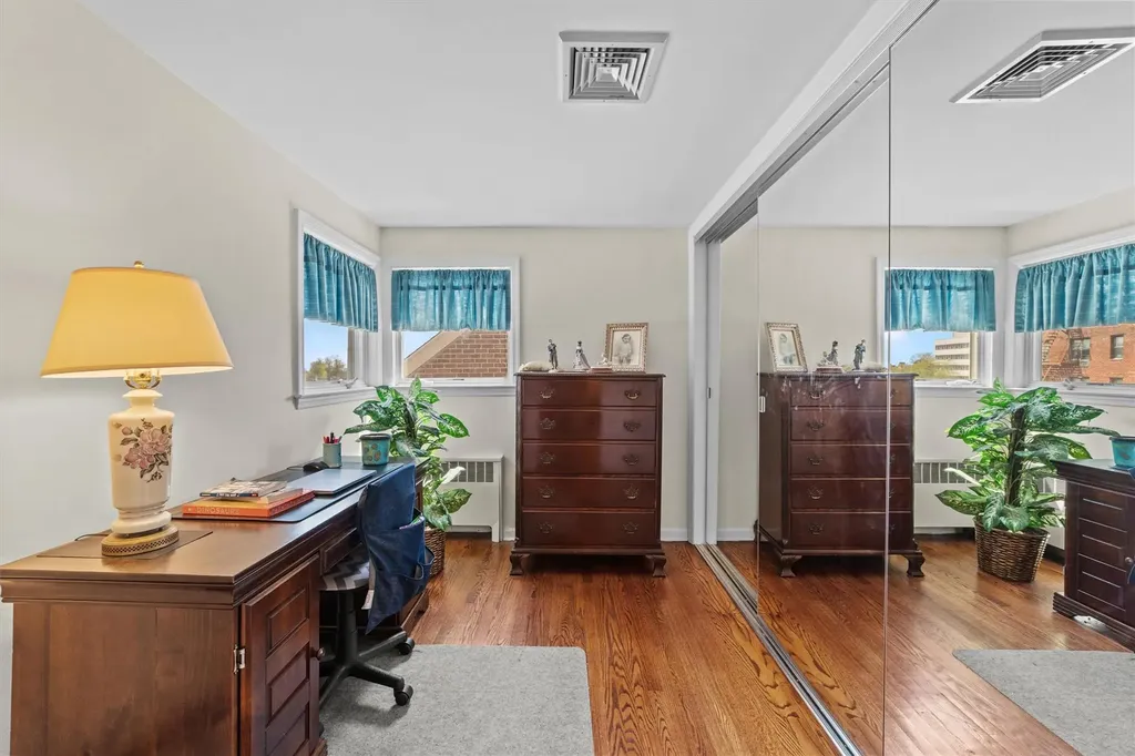 31 Clayton Place Yonkers NY 10704