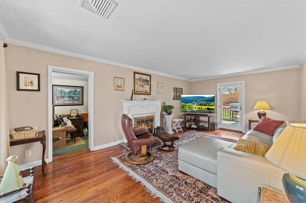 31 Clayton Place Yonkers NY 10704
