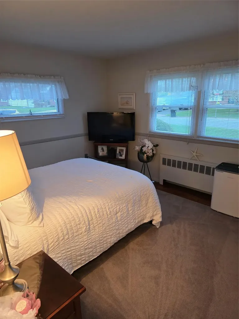 703 Pine Avenue West Islip NY 11795