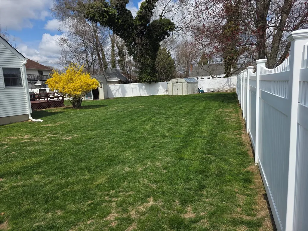703 Pine Avenue West Islip NY 11795