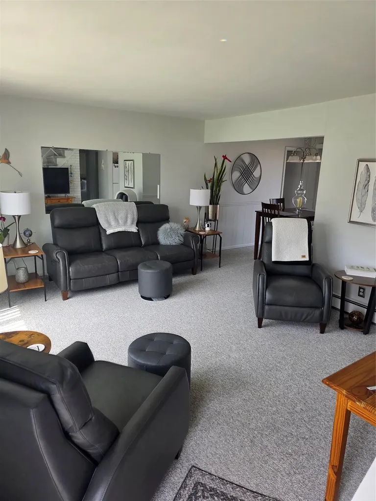 703 Pine Avenue West Islip NY 11795