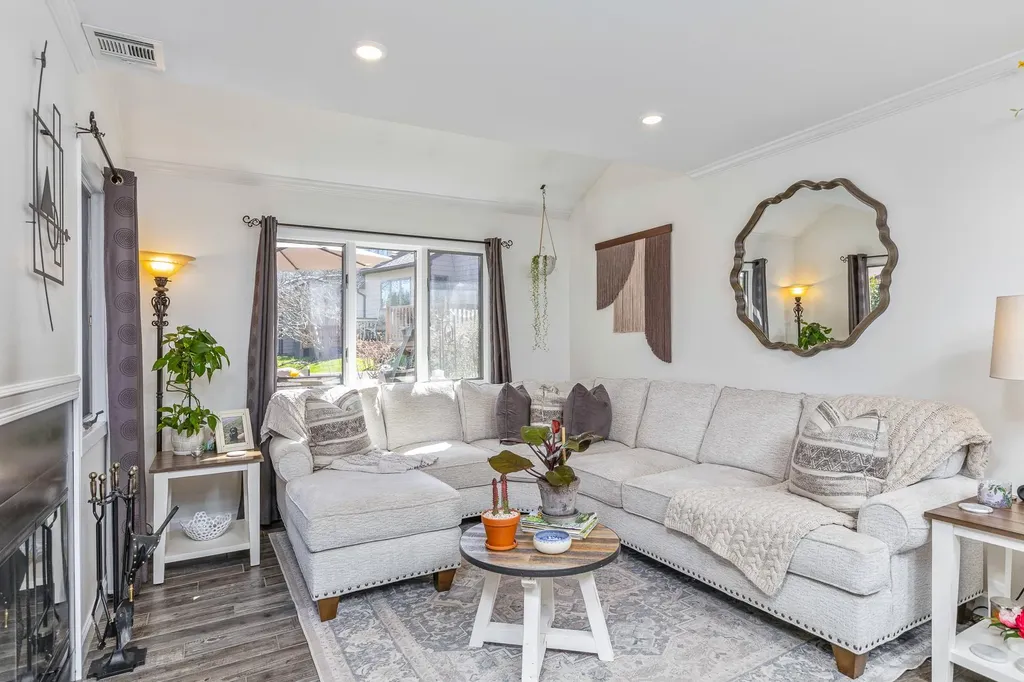 62 Jeremy Circle Nesconset NY 11767